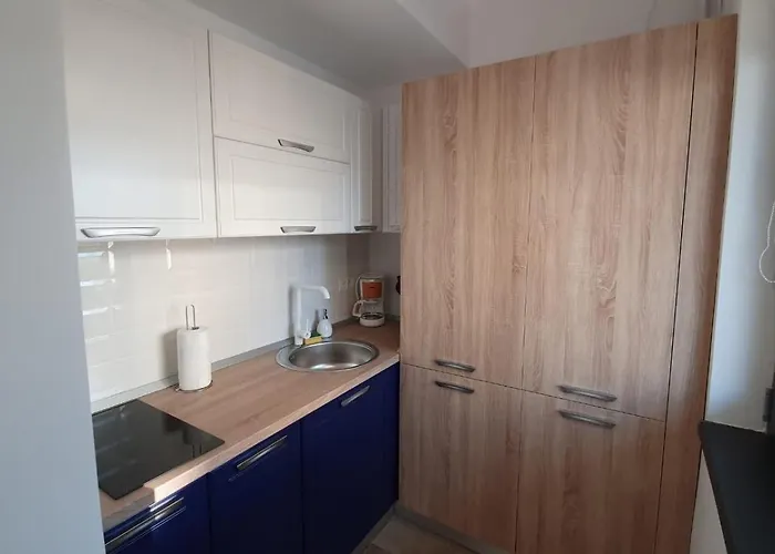 Lakeside Apartment Mamaia