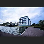 Lakeside Apartament Mamaja
