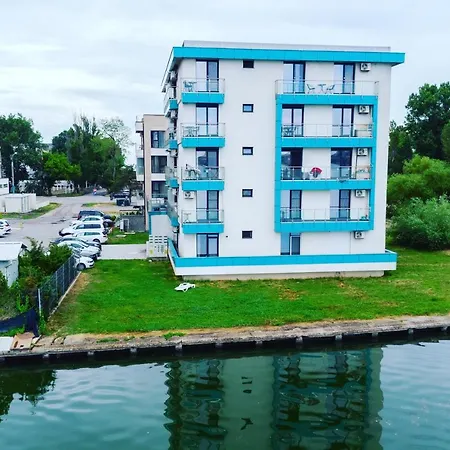 Lakeside * Mamaia