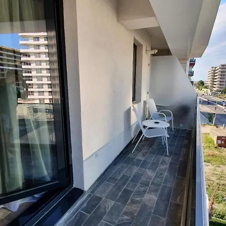 Apartament Lakeside Mamaja